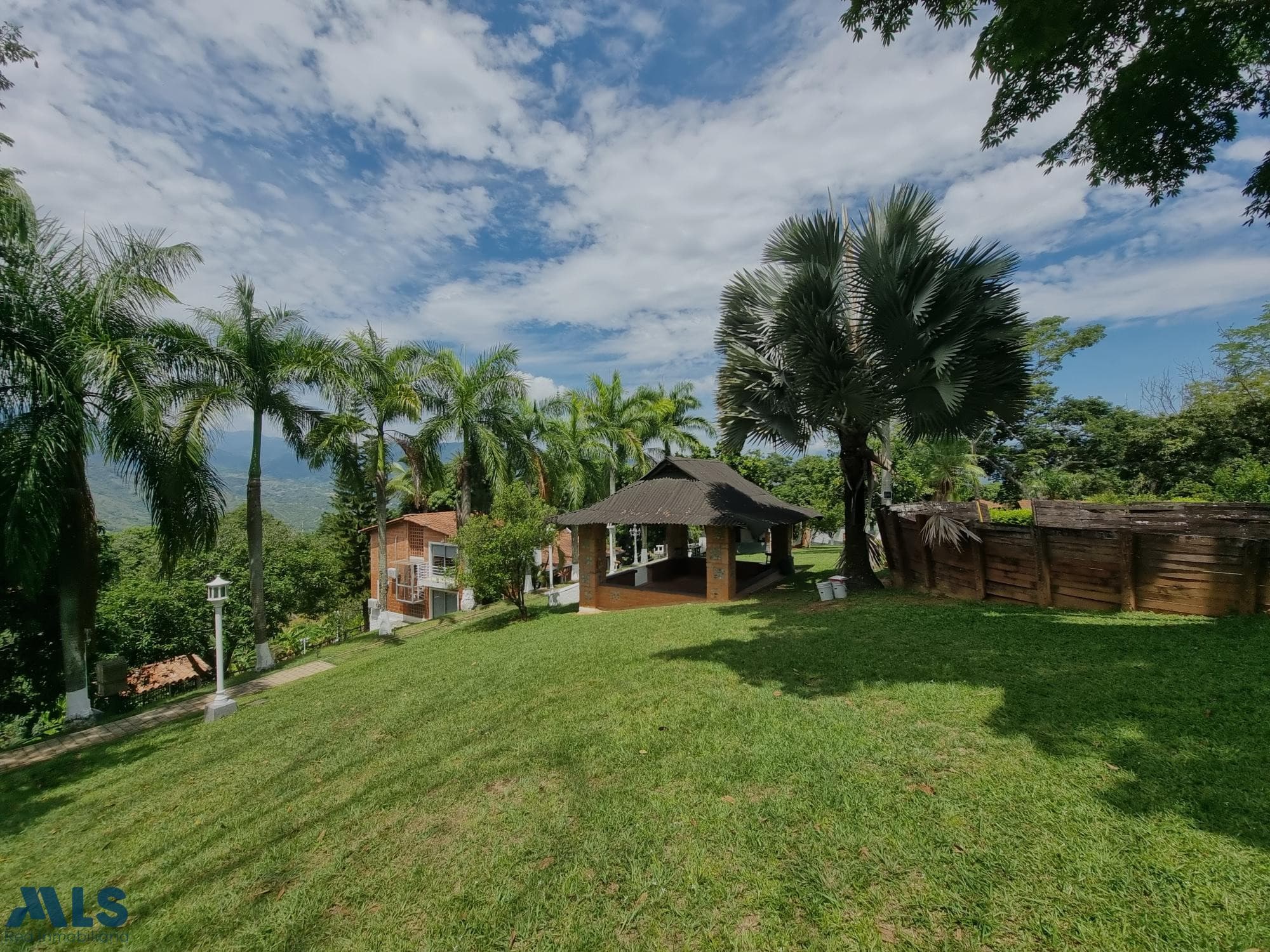 Finca Recreativa en venta en V. Quimbayo, Occidente Antioqueño, San Jerónimo — foto 1 de 29