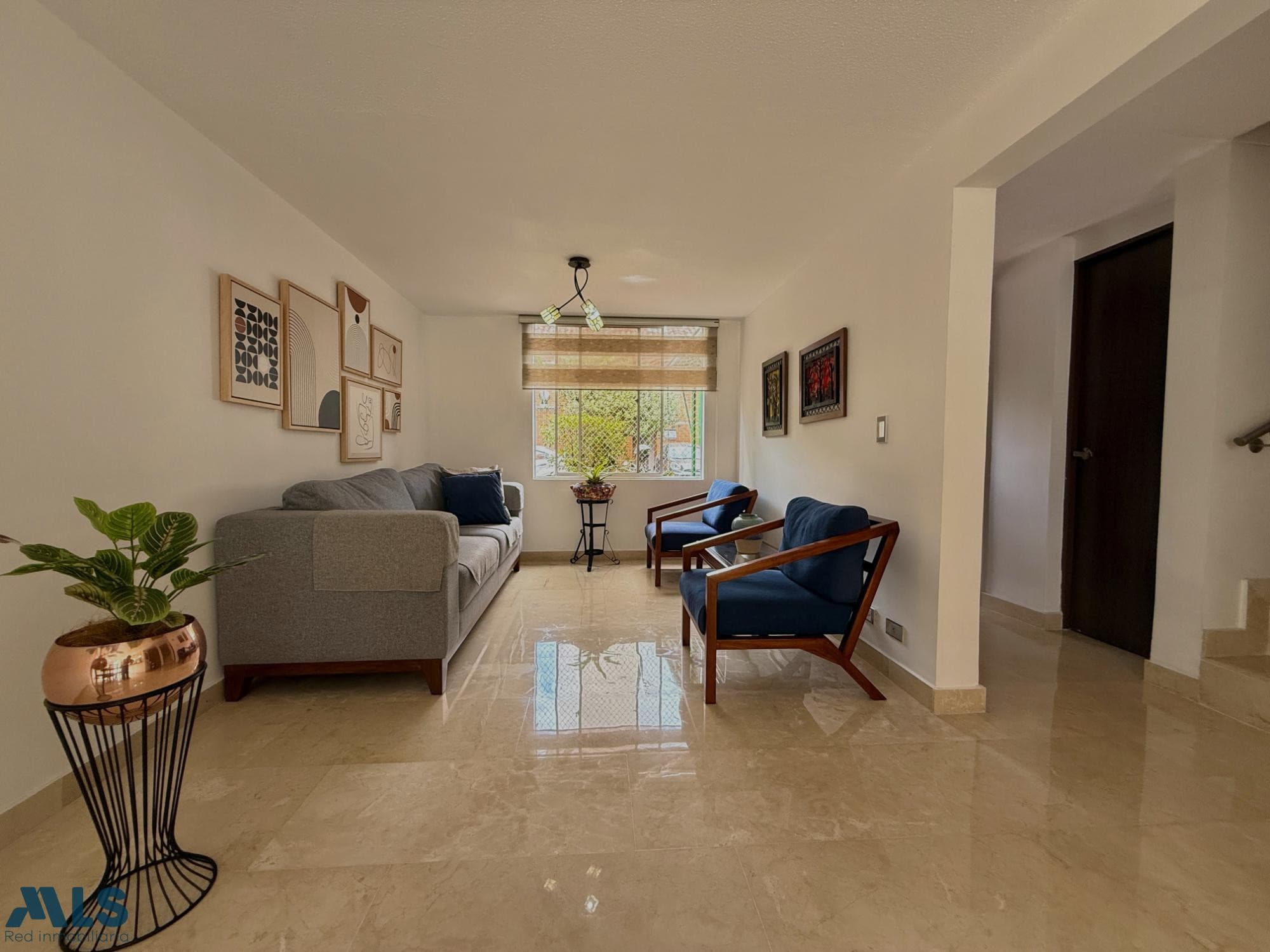 Casa en venta en La Mota, Belén Guayabal, Medellín — foto 1 de 25