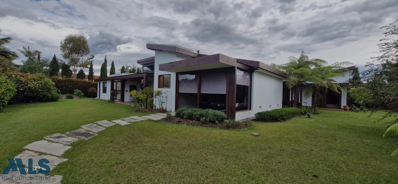 Finca Recreativa en venta en Cabeceras, Oriente Antioqueño, Rionegro — foto 1 de 34
