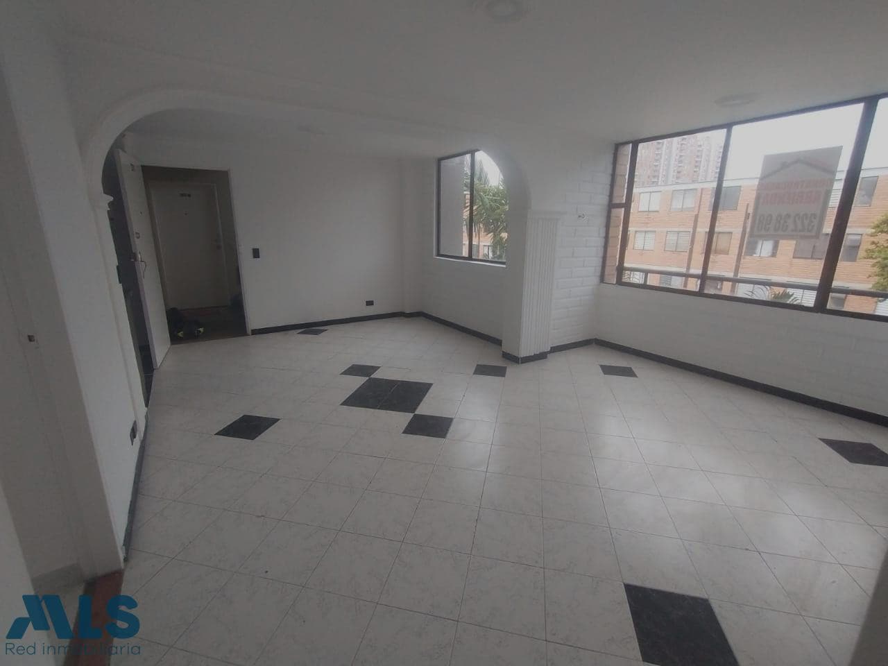 Apartamento en venta en Loma Del Indio, Poblado, Medellín — foto 1 de 14