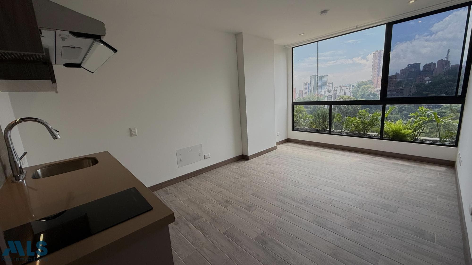 Apartamento en venta en Poblado, Medellín — foto 1 de 22