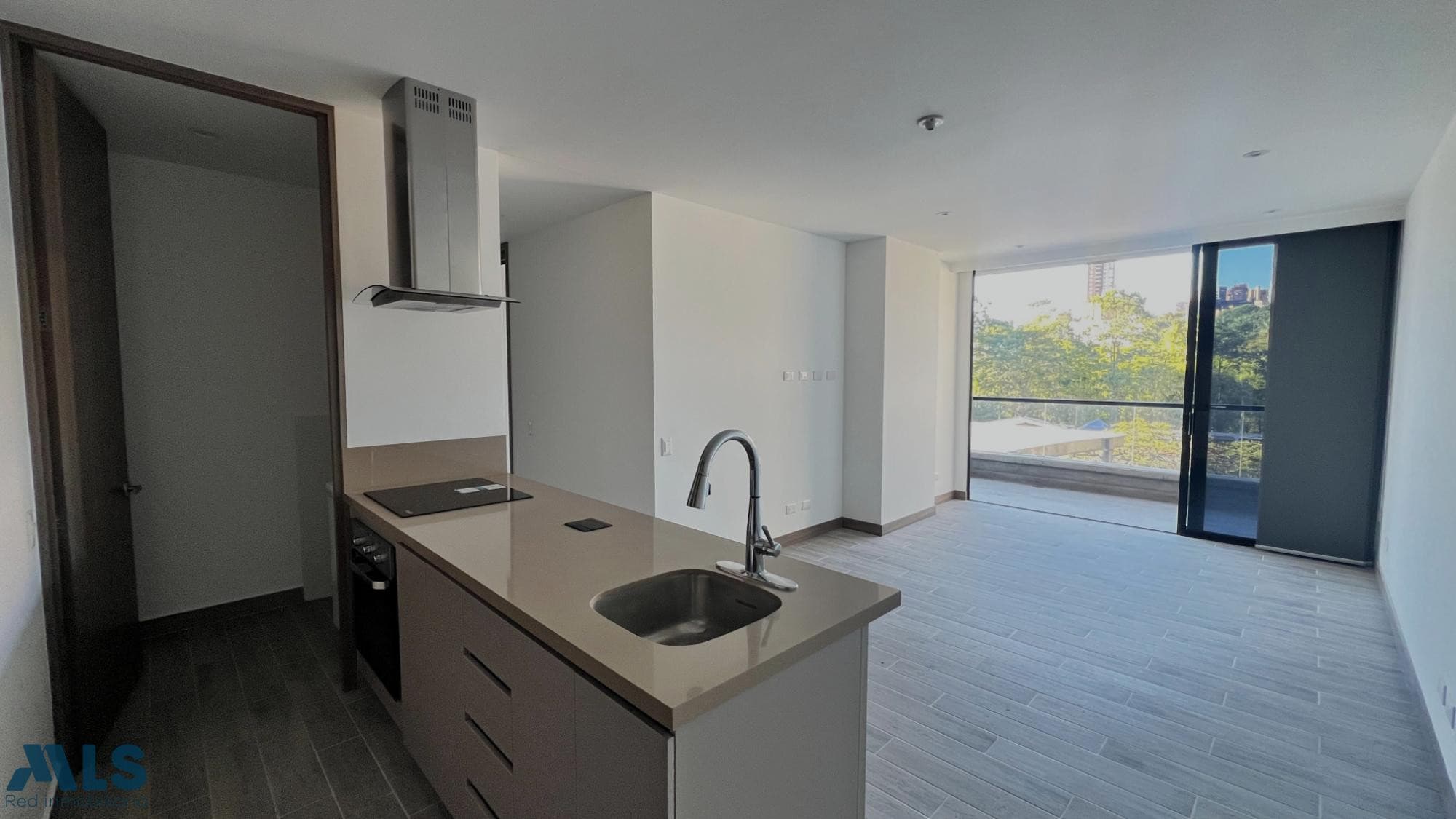 Apartamento en venta en Poblado, Medellín — foto 1 de 21