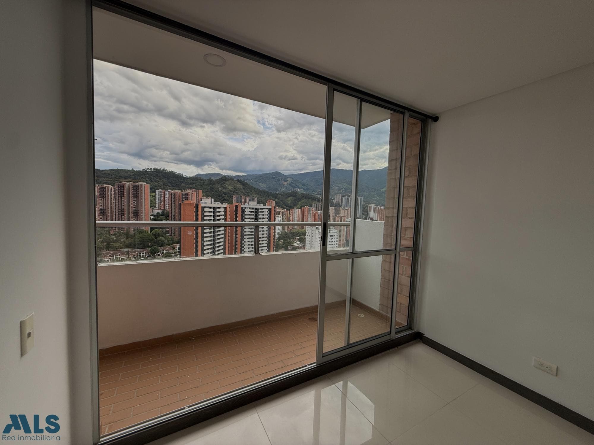 Apartamento en venta en Aves Marías, Aburra Sur, Sabaneta — foto 1 de 16