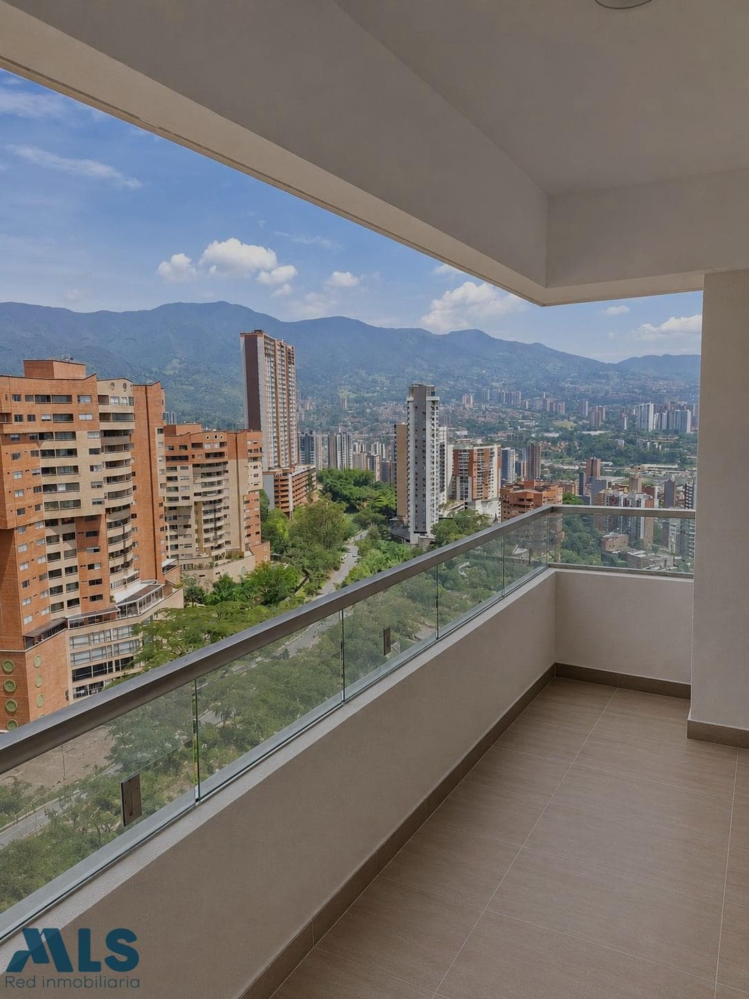 Apartamento en venta en Las Lomitas, Aburra Sur, Sabaneta — foto 1 de 17