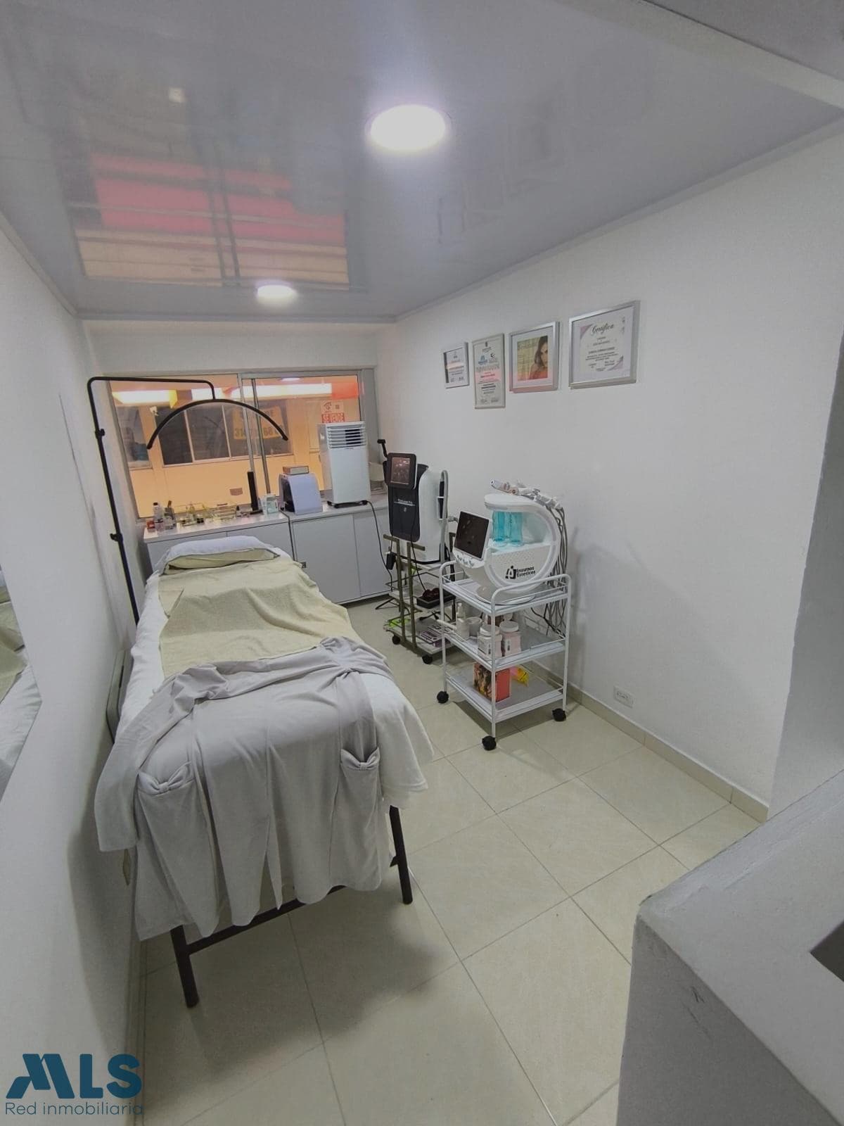 Local Comercial en venta en Belén Guayabal, Medellín — foto 1 de 8