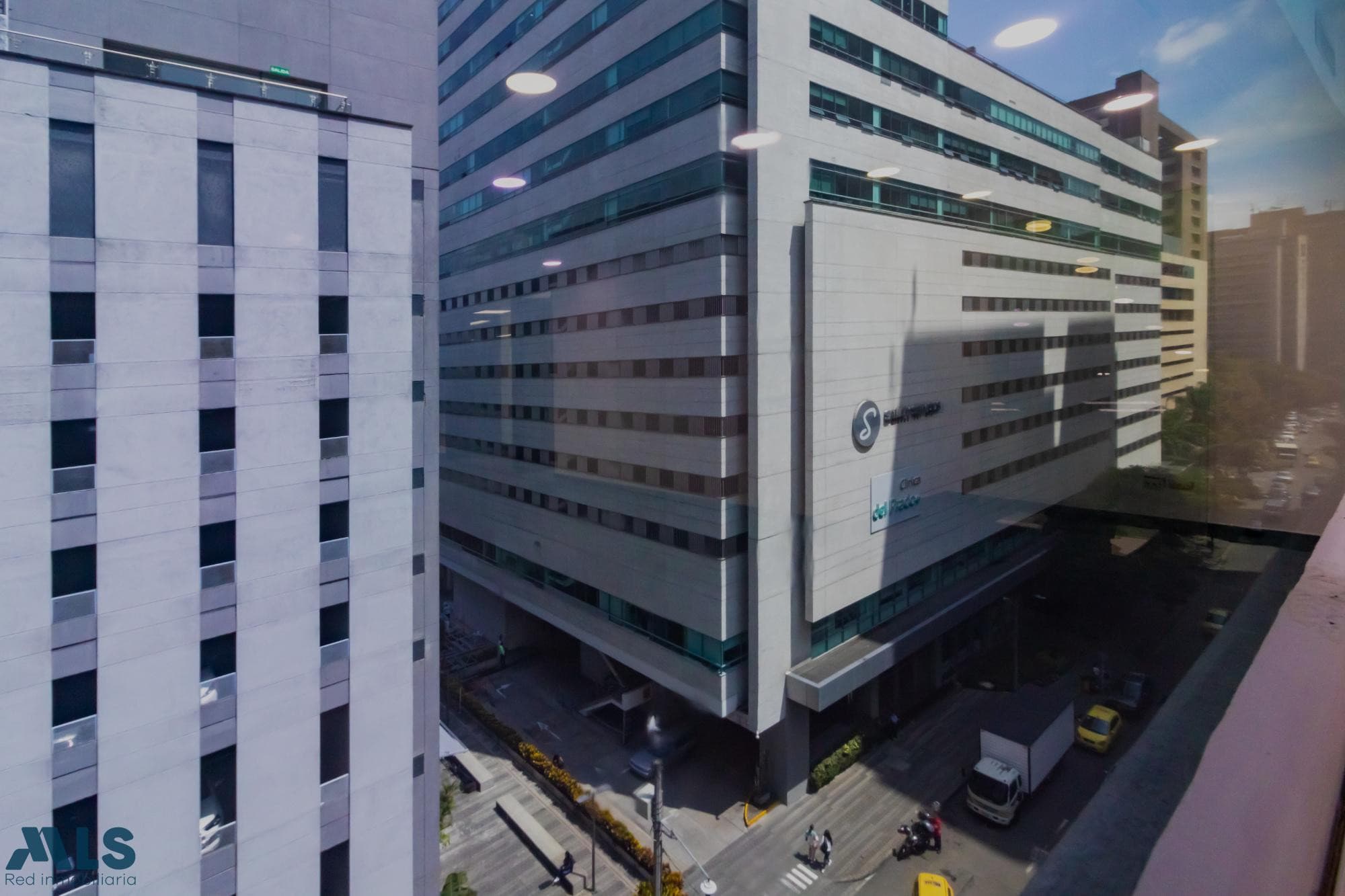 Oficina en venta en Ciudad Del Rio, Poblado, Medellín — foto 1 de 19