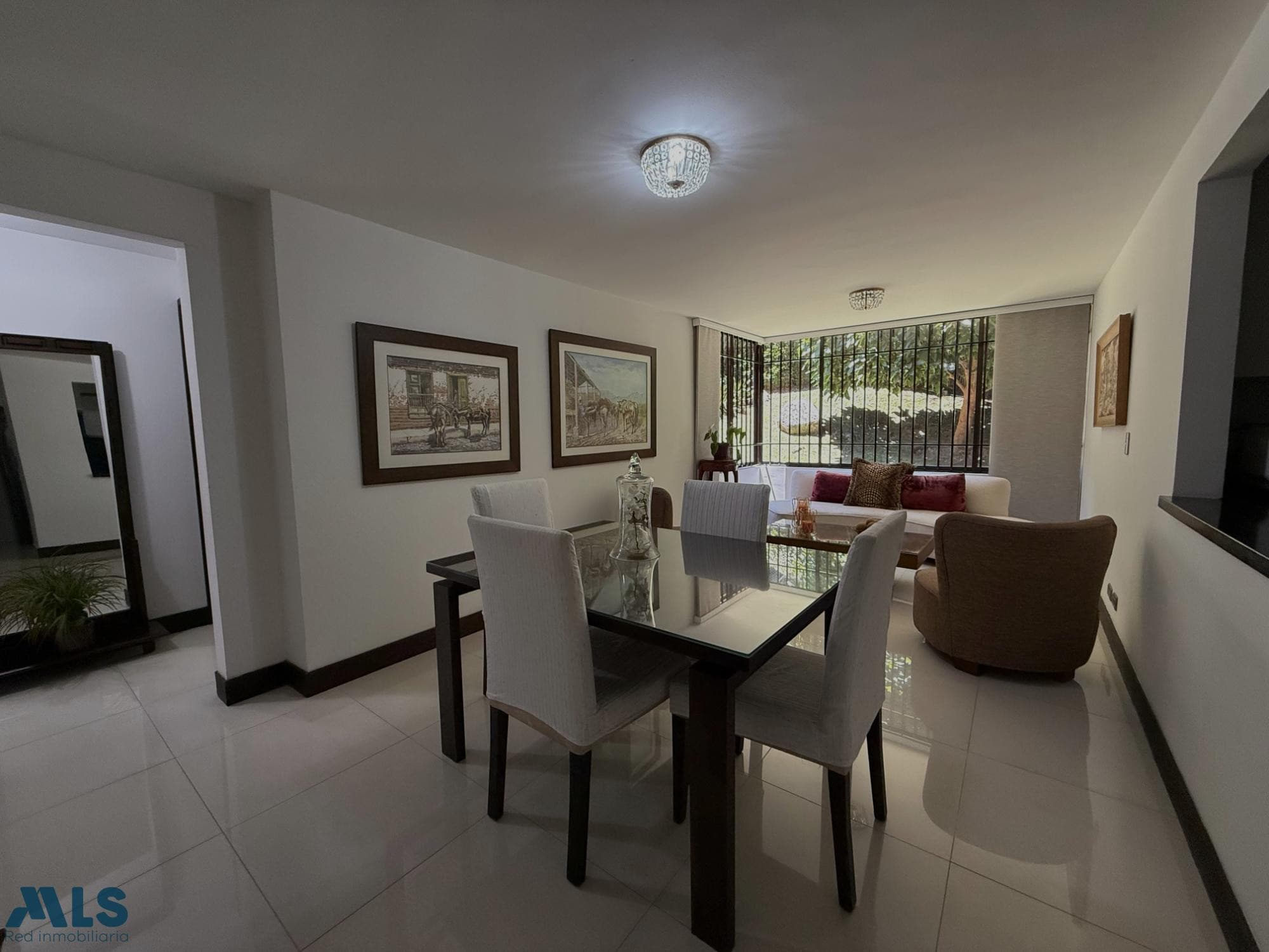 Apartamento en venta en Altos Del, Poblado, Medellín — foto 1 de 18