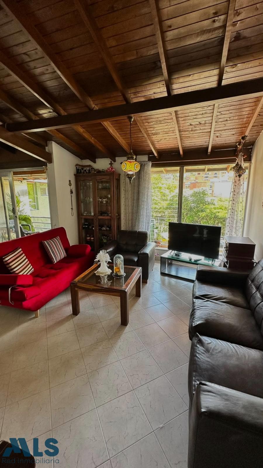 Casa en venta en La Floresta, Occidente, Medellín — foto 1 de 24
