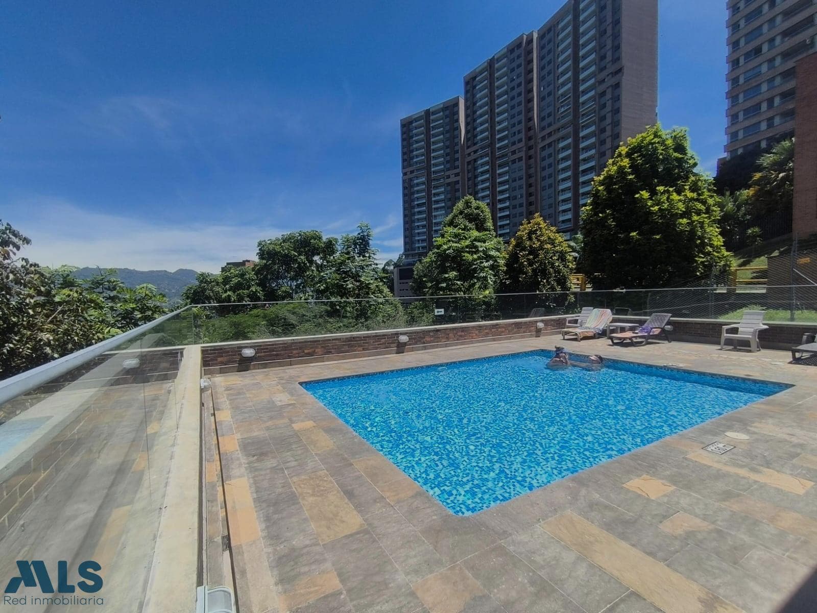 Apartamento en venta en Los Balsos Nº 1, Poblado, Medellín — foto 1 de 34