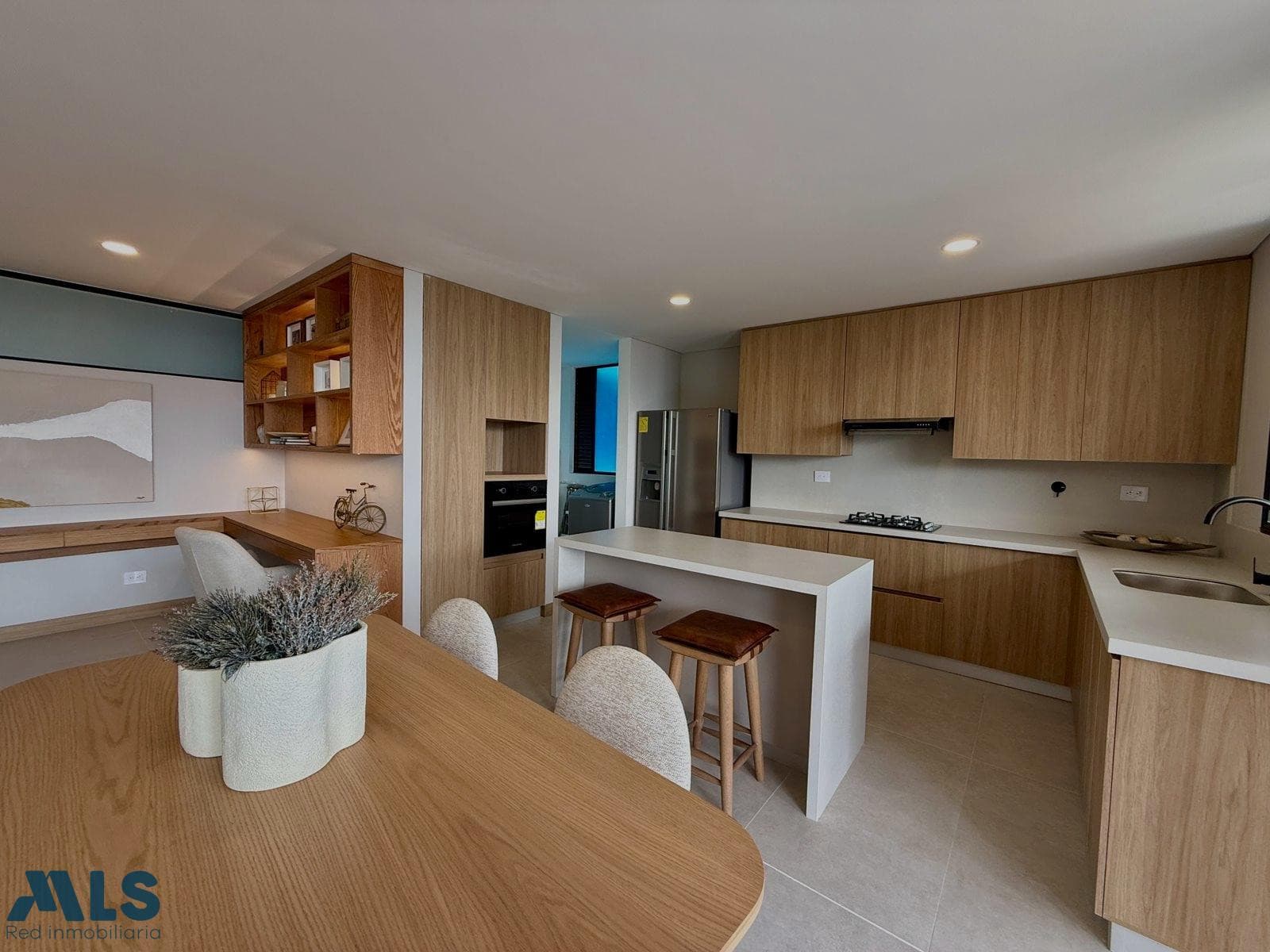 Apartamento en venta en Loma De Las Brujas, Aburra Sur, Envigado — foto 1 de 16