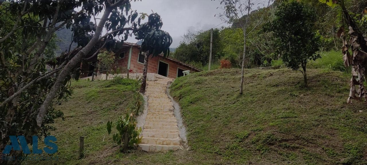 Casa en venta en V. Graciano, Norte, Barbosa — foto 1 de 23