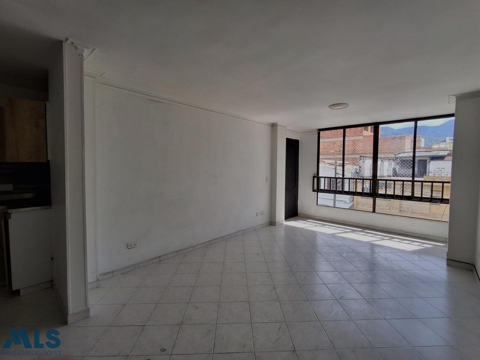 Apartamento en venta en Laureles, Medellín — foto 1 de 17