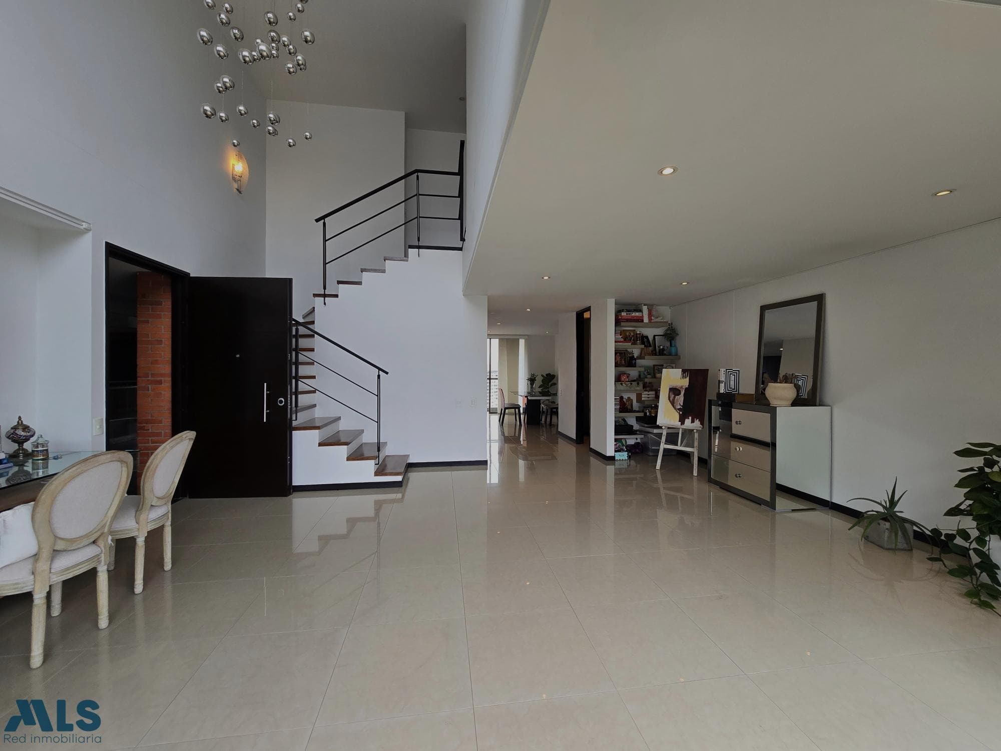 Apartamento en venta en Loma Cola Del Zorro, Poblado, Medellín — foto 1 de 22
