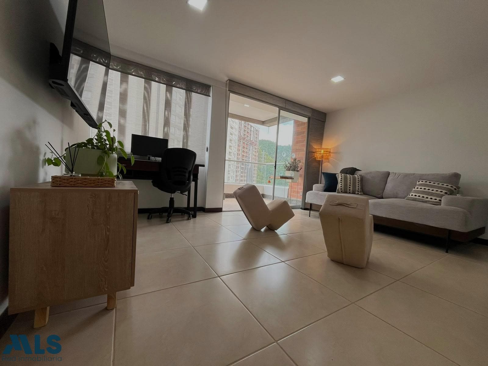 Apartamento en venta en Loma De San Jose, Aburra Sur, Sabaneta — foto 1 de 19