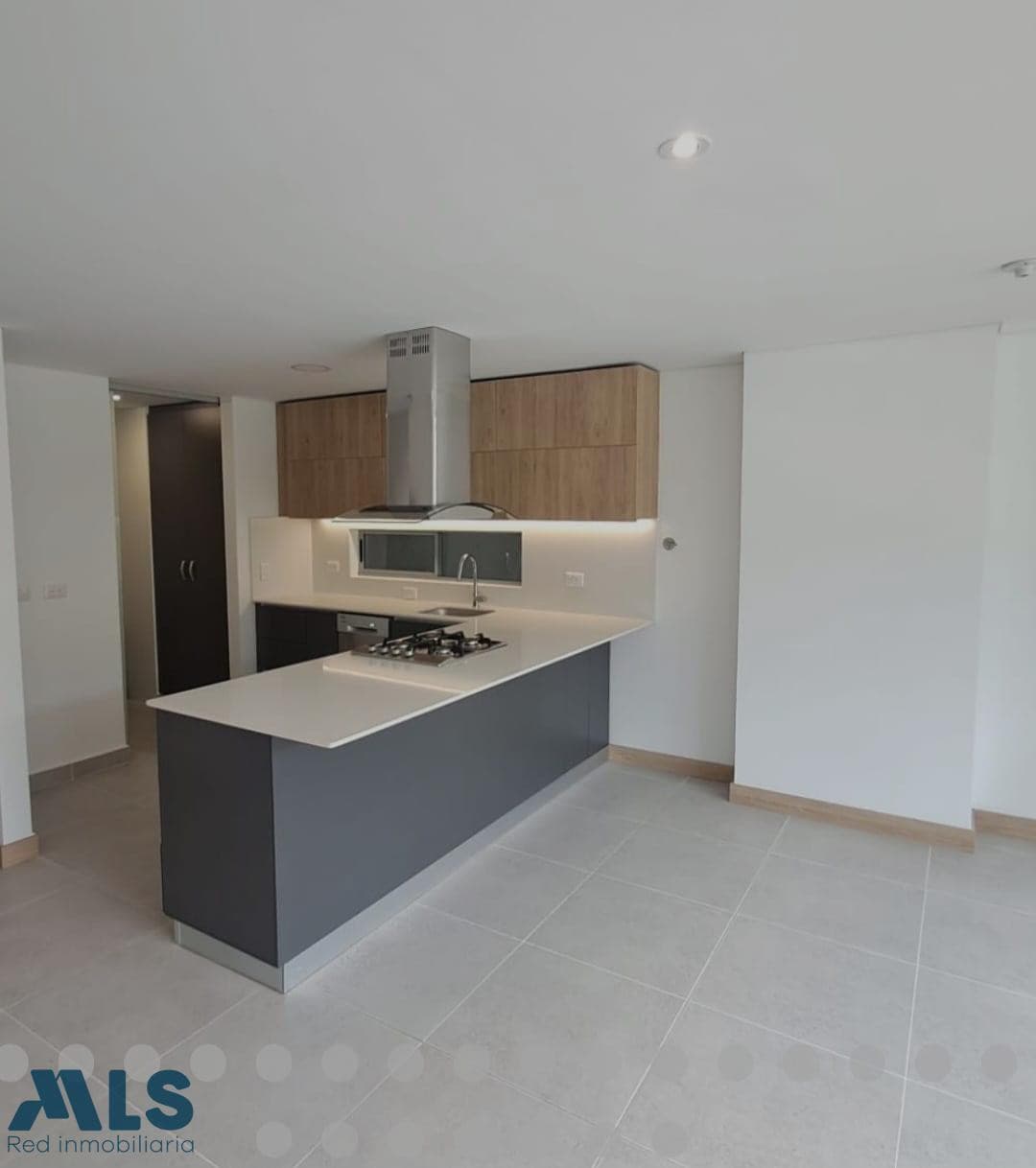 Apartamento en venta en Ciudad Del Rio, Poblado, Medellín — foto 1 de 27