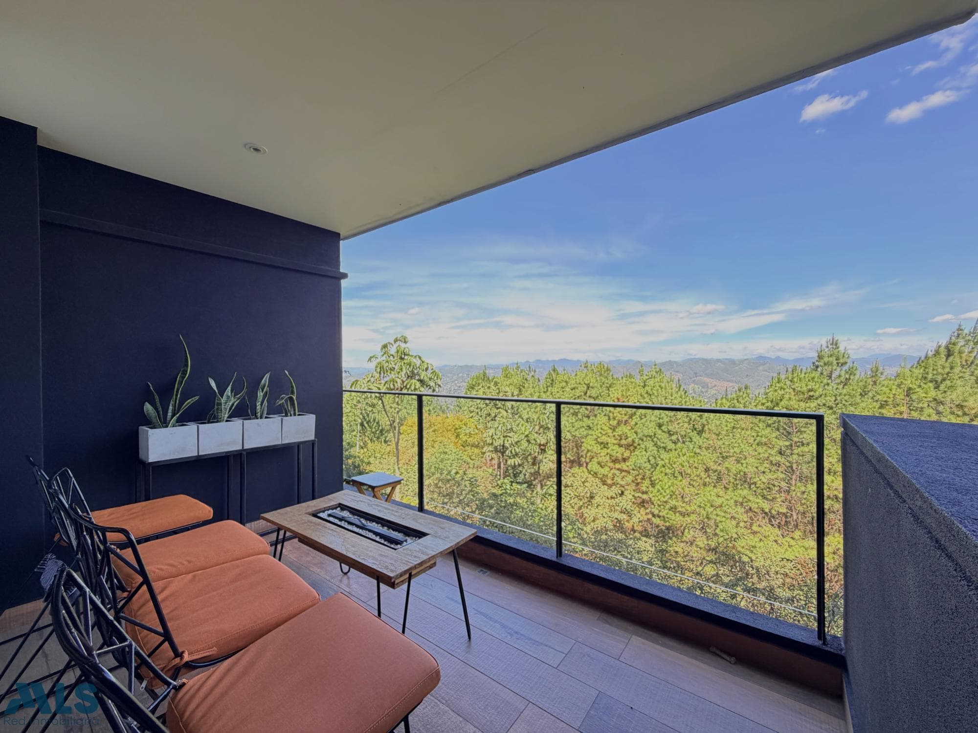 Apartamento en venta en Sector Fizebad, Oriente Antioqueño, El Retiro — foto 1 de 50