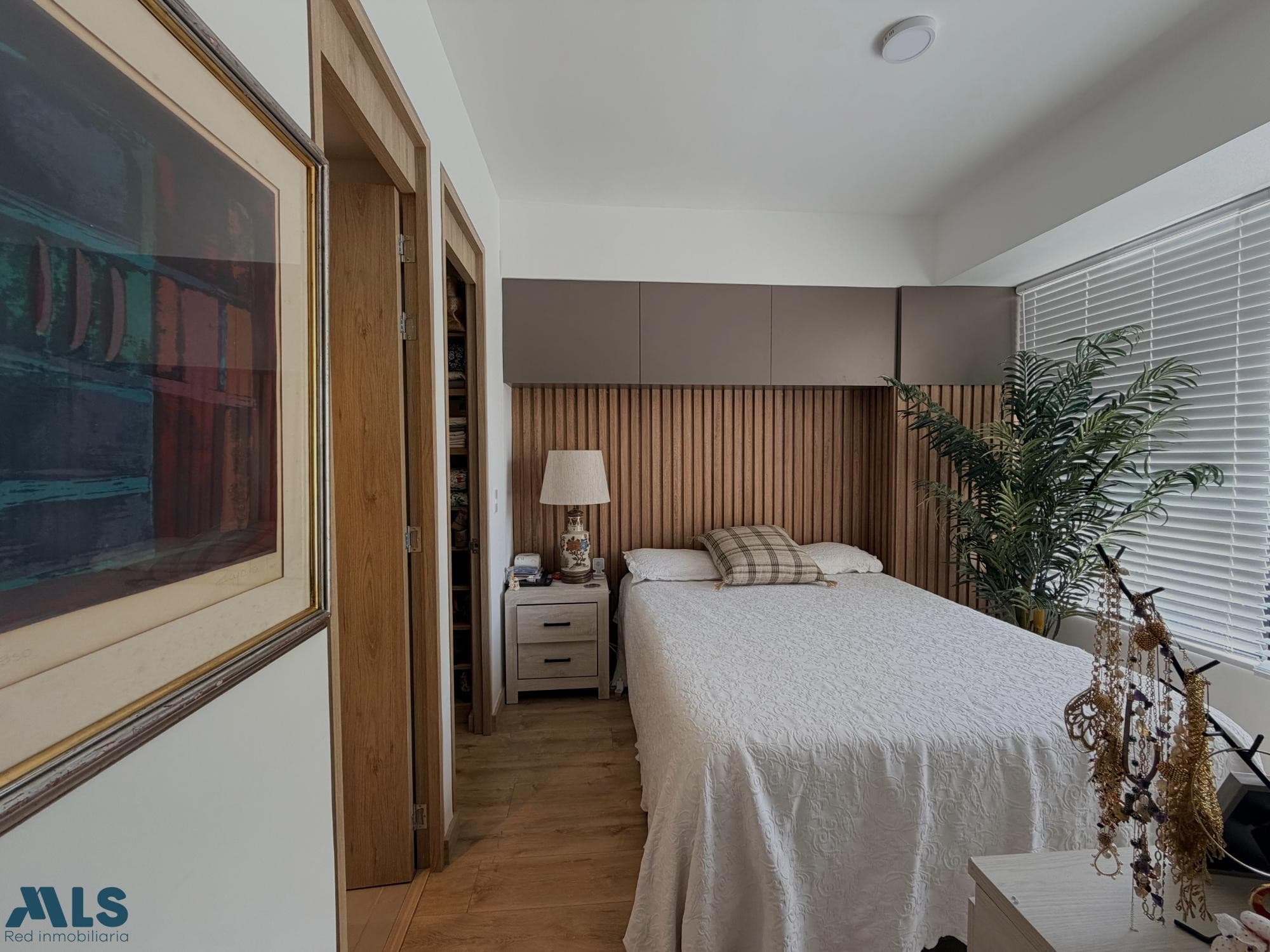 Apartamento en venta en V. La Argentina, Oriente Antioqueño, El Retiro — foto 1 de 43