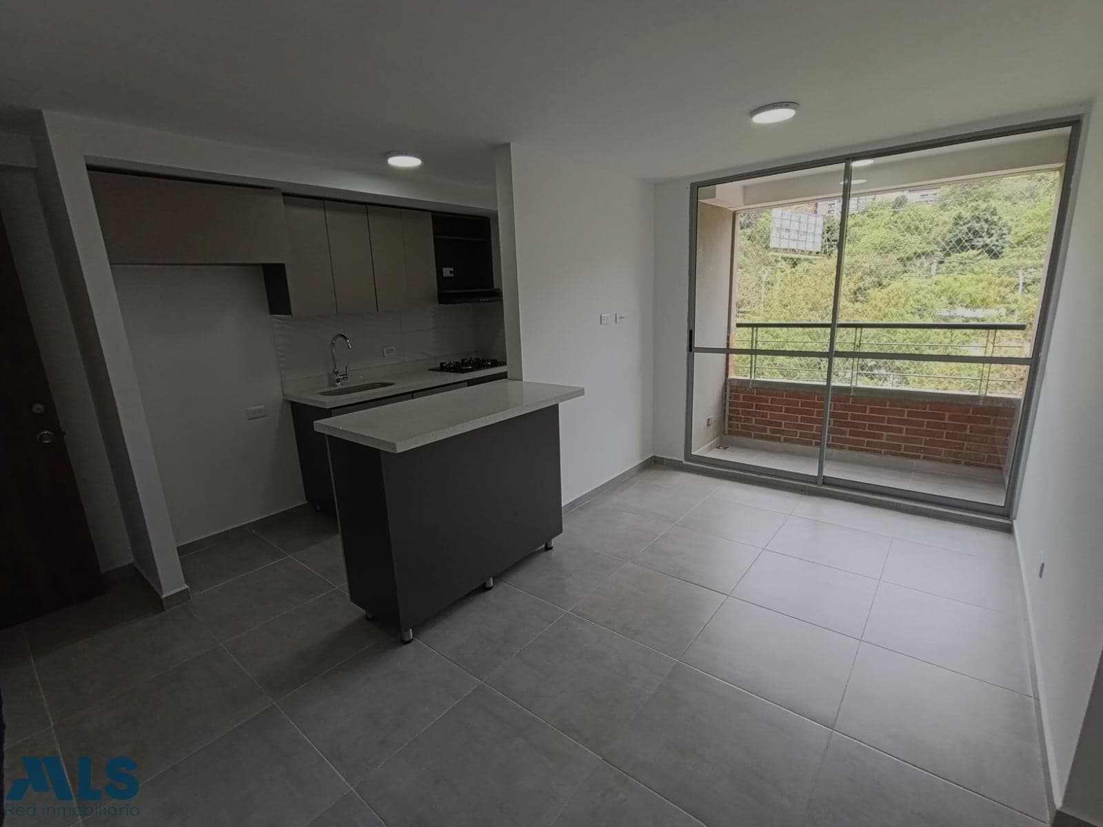 Apartamento en venta en Fabricato, Norte, Bello — foto 1 de 16