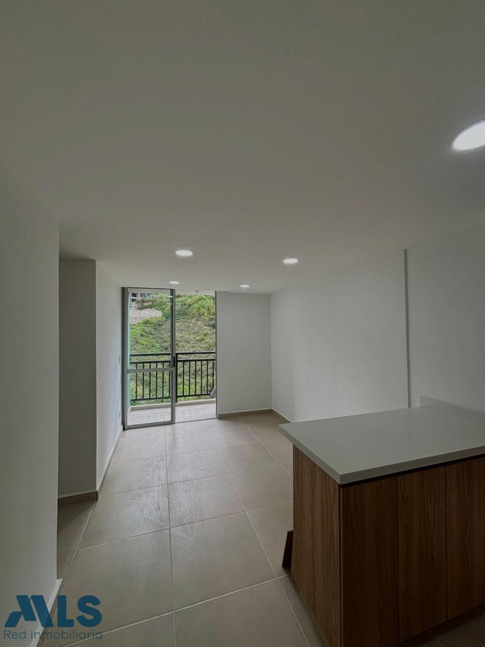 Apartamento en venta en Los Bucaros, Norte, Bello — foto 1 de 12