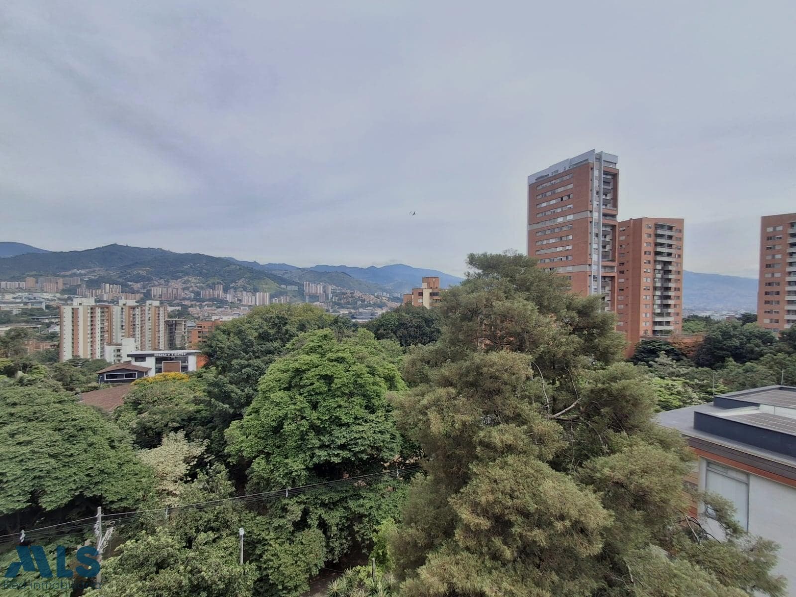 Apartamento en venta en Santa Maria De Los Angeles, Poblado, Medellín — foto 1 de 12