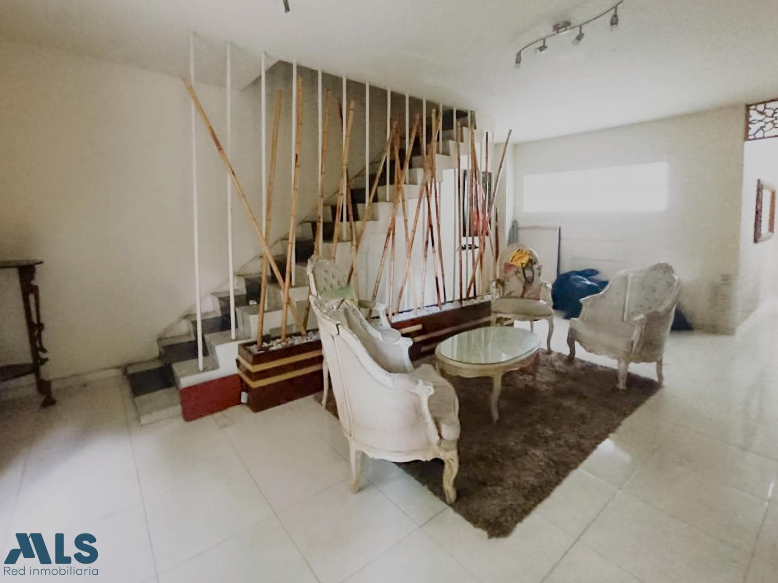 Casa en venta en Laureles, Medellín — foto 1 de 20