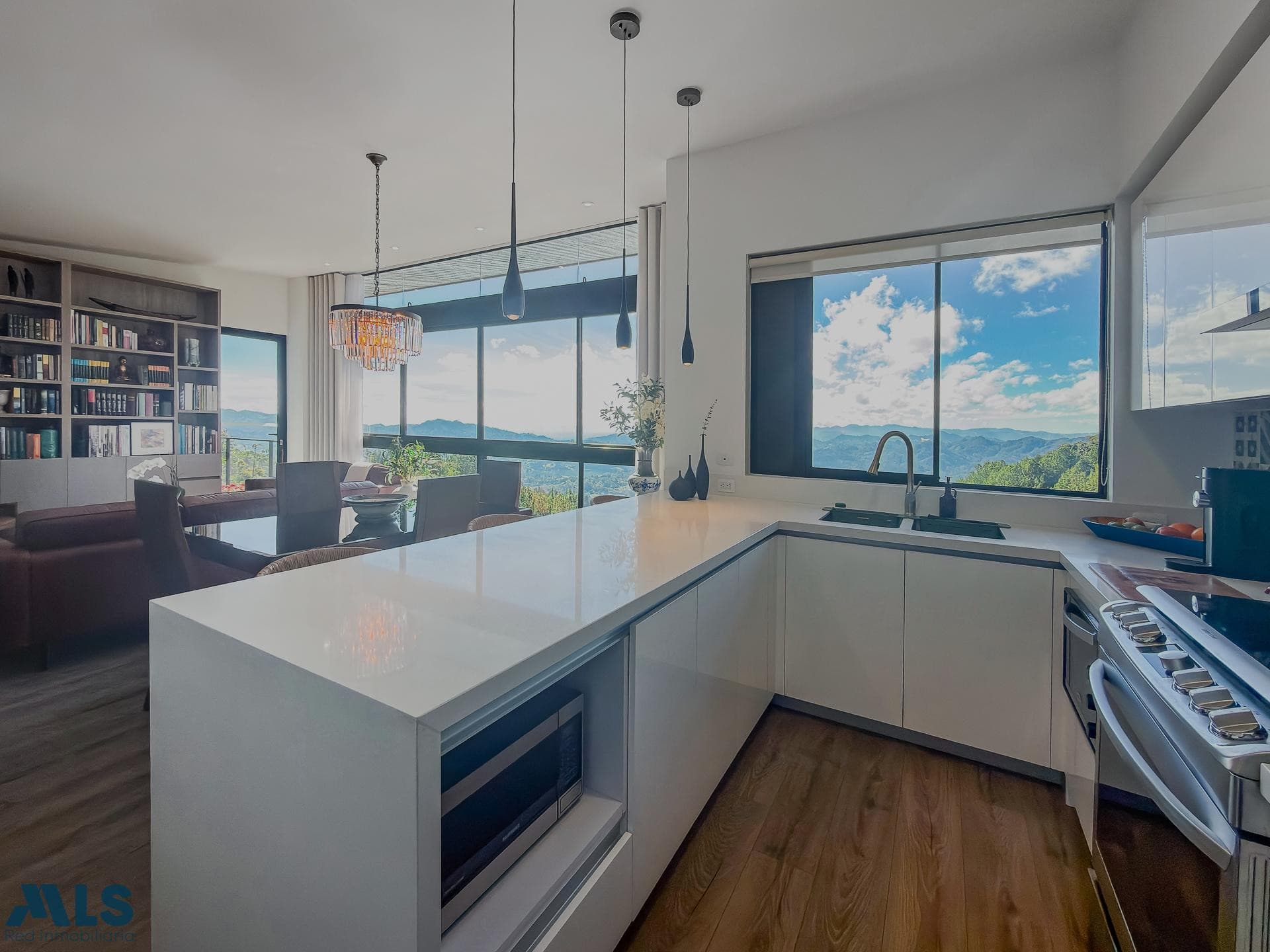 Apartamento en venta en Sector Fizebad, Oriente Antioqueño, El Retiro — foto 1 de 39