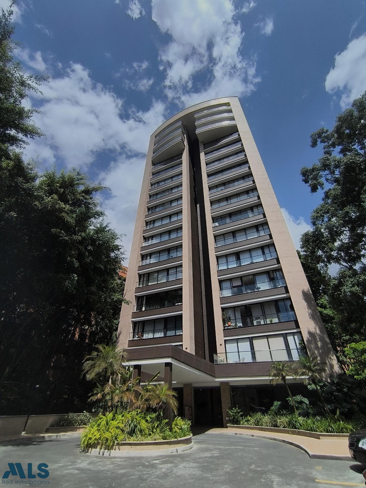 Apartamento en venta en Los Balsos Nº 1, Poblado, Medellín — foto 1 de 9