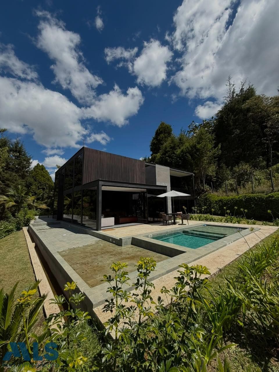 Casa en venta en San Isidro, Oriente Antioqueño, Guarne — foto 1 de 31