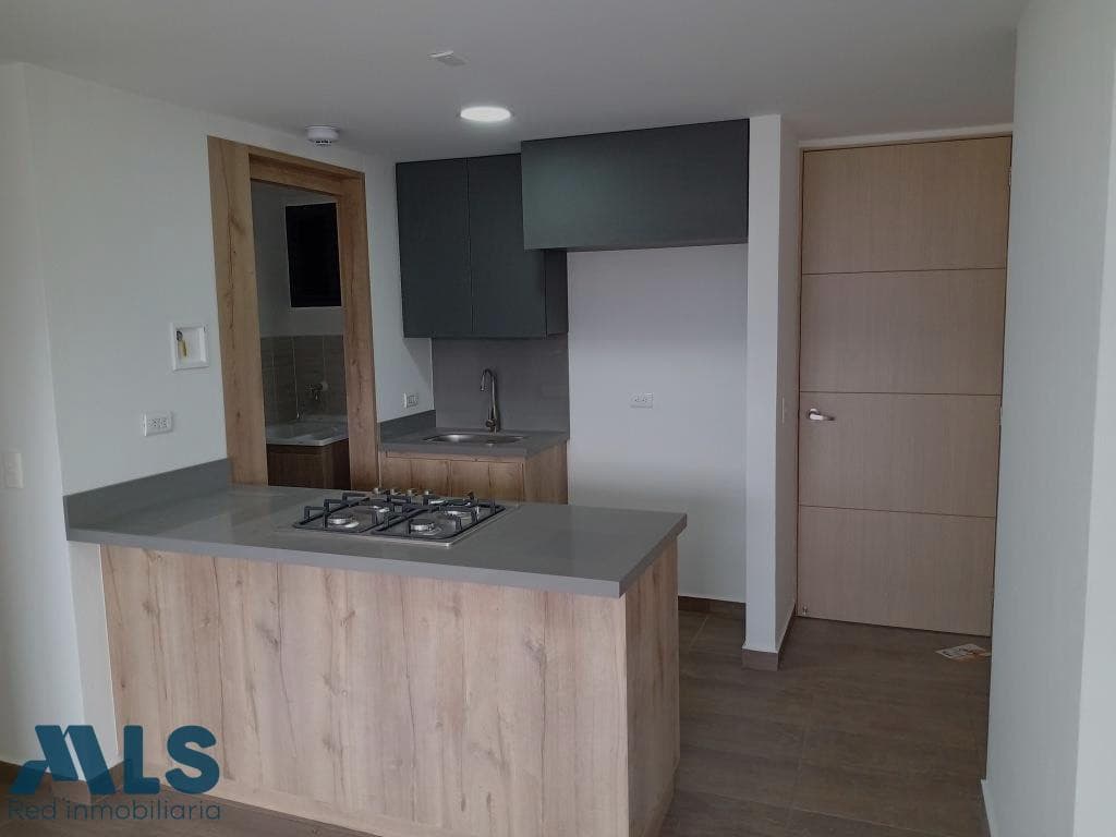 Apartamento en venta en Centro, Oriente Antioqueño, El Carmen — foto 1 de 10