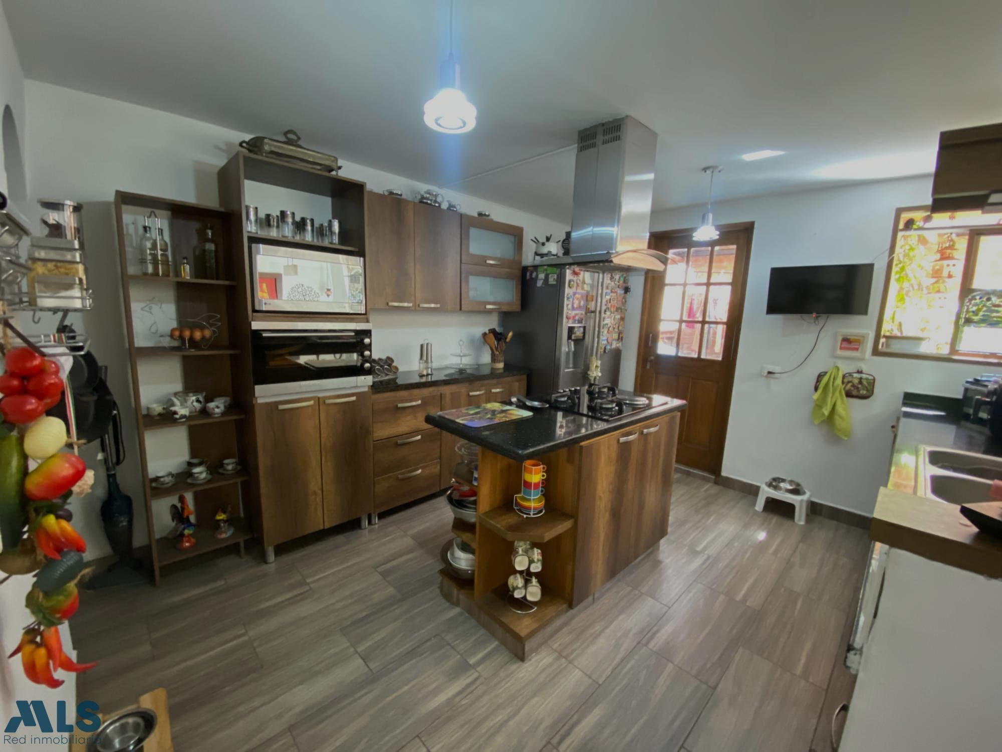 Casa en venta en La Mota, Belén Guayabal, Medellín — foto 1 de 17