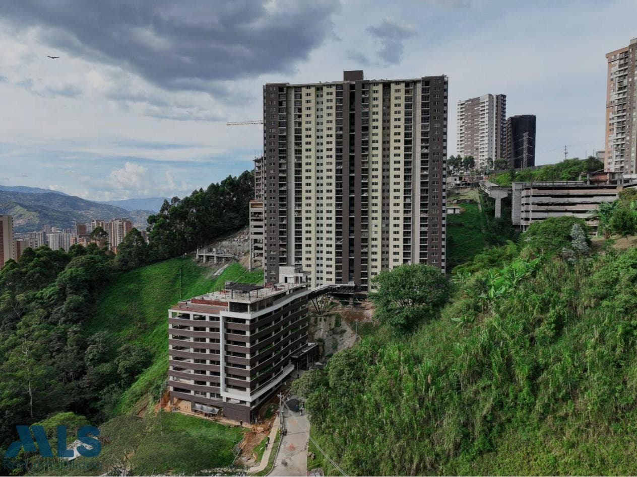 Apartamento en venta en Loma De San Jose, Aburra Sur, Sabaneta — foto 1 de 16