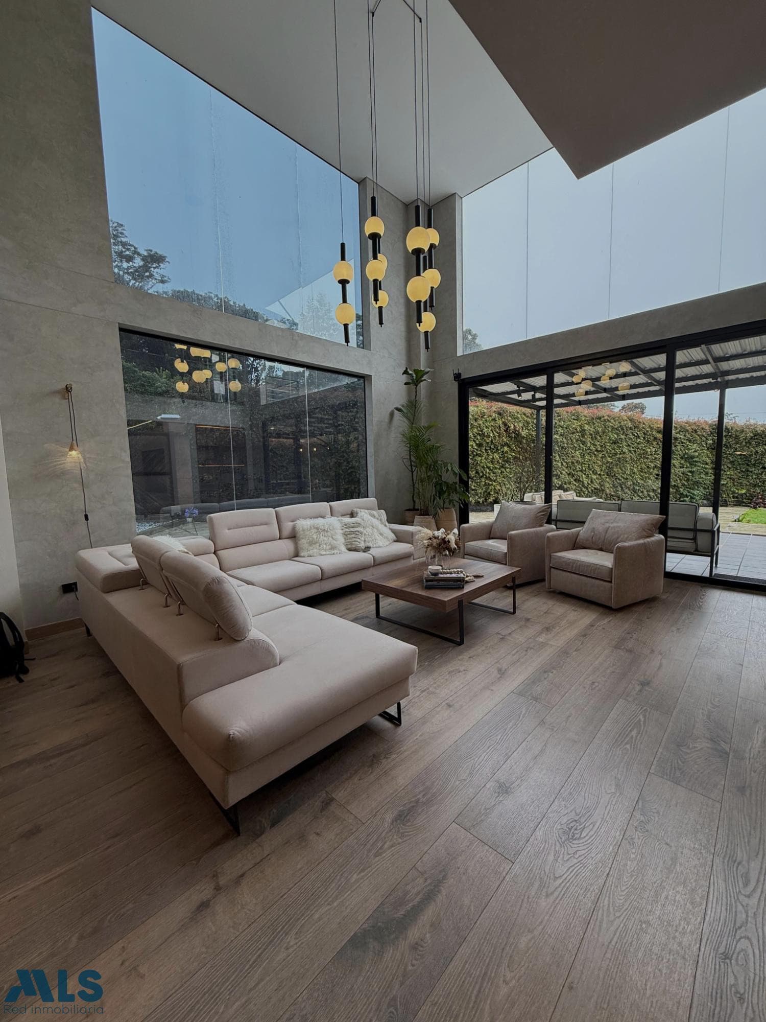 Casa en venta en V. Perico, Aburra Sur, Envigado — foto 1 de 17