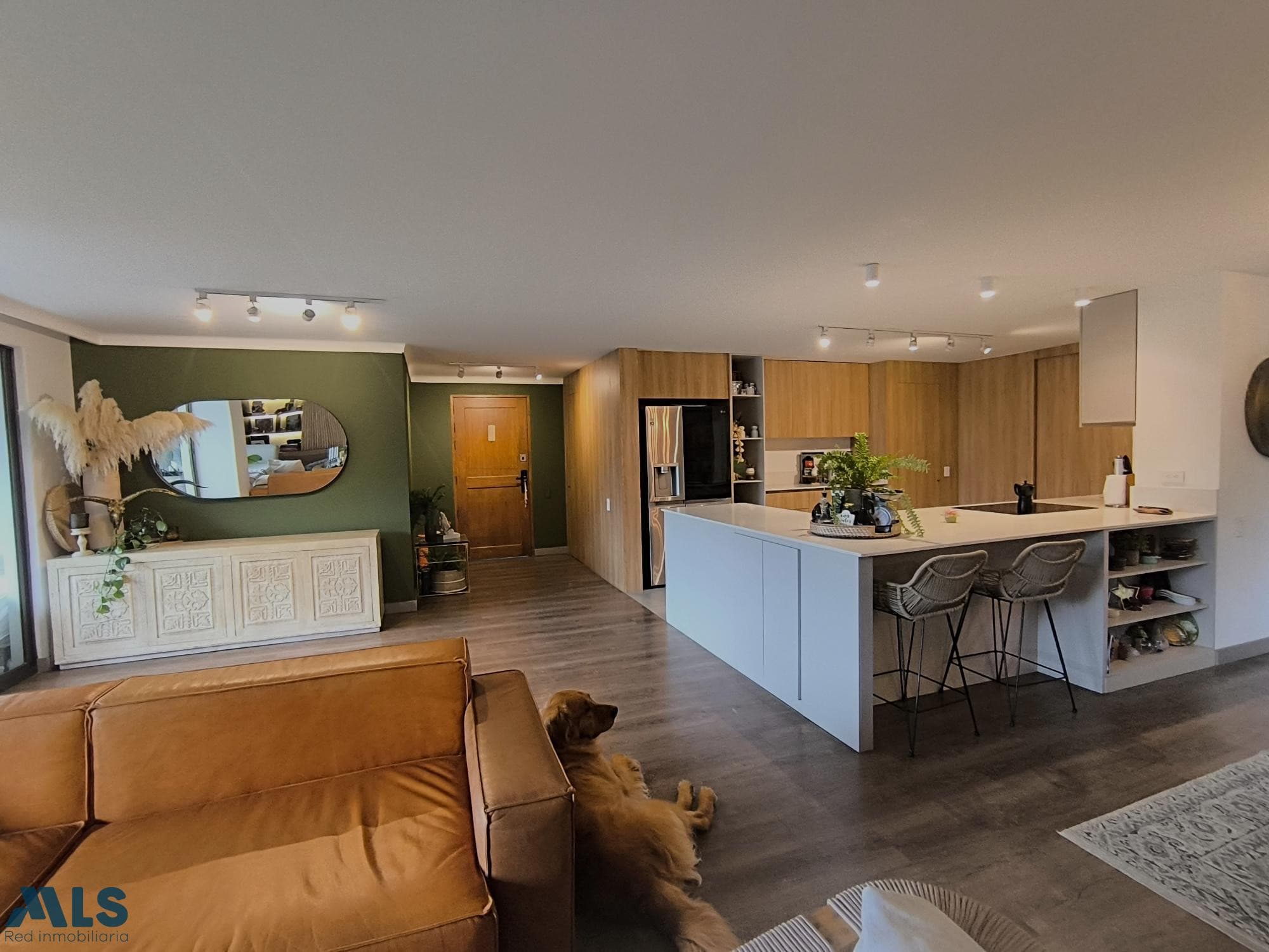 Apartamento en venta en San Lucas, Poblado, Medellín — foto 1 de 18