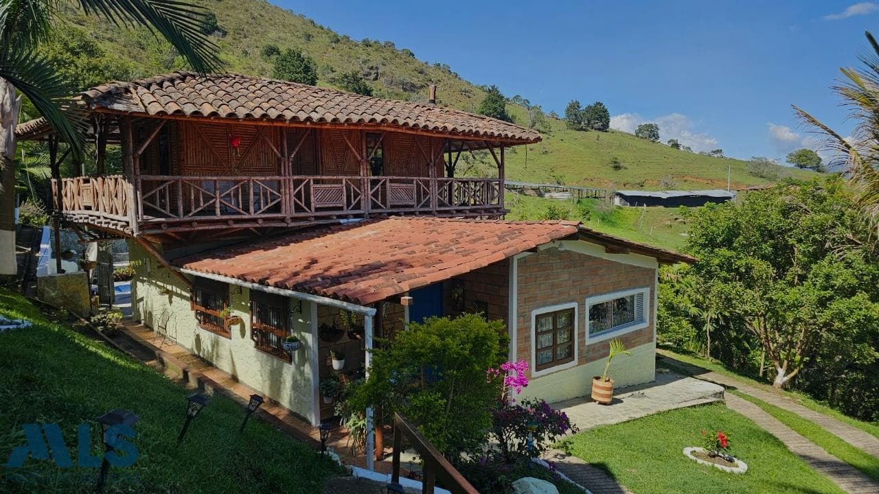 Finca Recreativa en venta en V. La Veta, Norte, Copacabana — foto 1 de 17