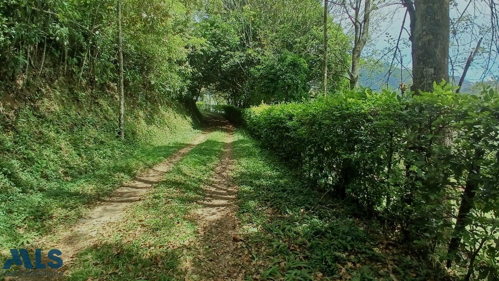 Lote Residencial en venta en V. El Tablazo Popalito, Norte, Barbosa — foto 1 de 39