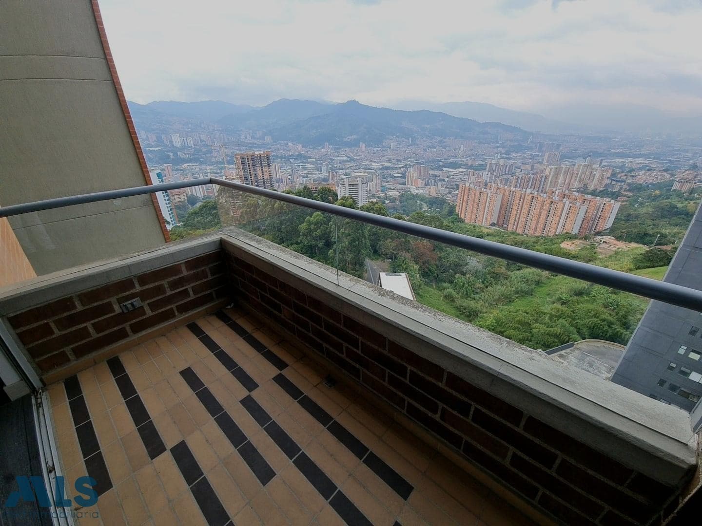 Apartamento en venta en V. Las Lomitas, Aburra Sur, Sabaneta — foto 1 de 19