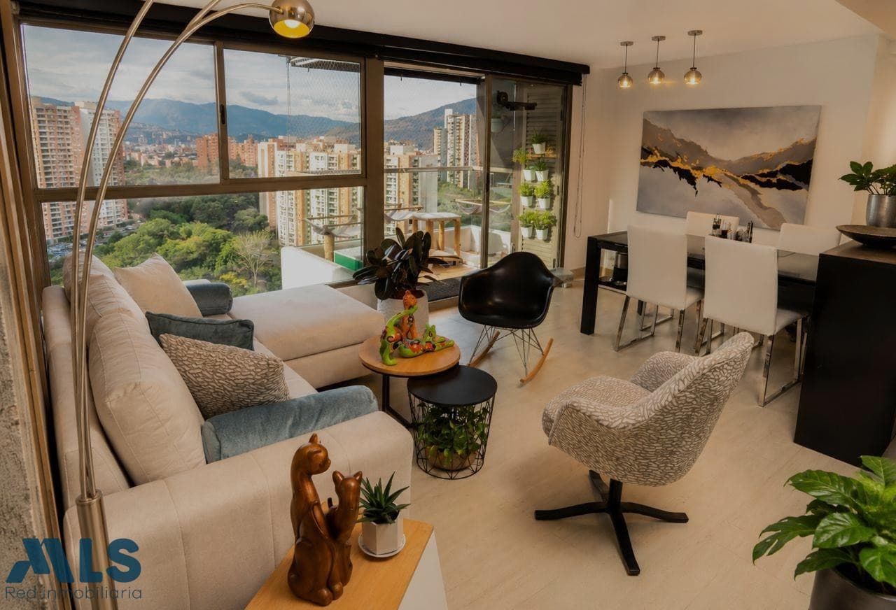 Apartamento en venta en Loma de los Bernal, Belén Guayabal, Medellín — foto 1 de 22