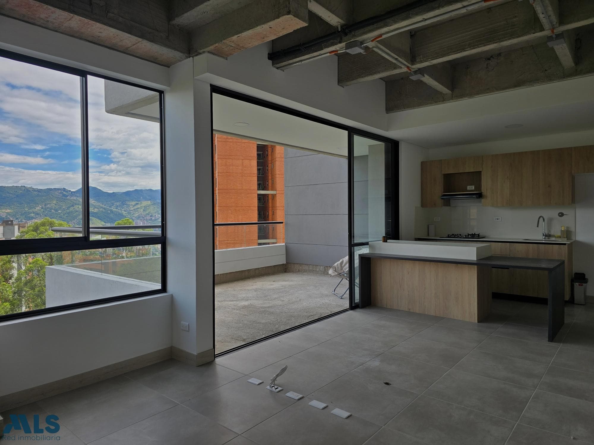 Apartamento en venta en Linares, Poblado, Medellín — foto 1 de 18