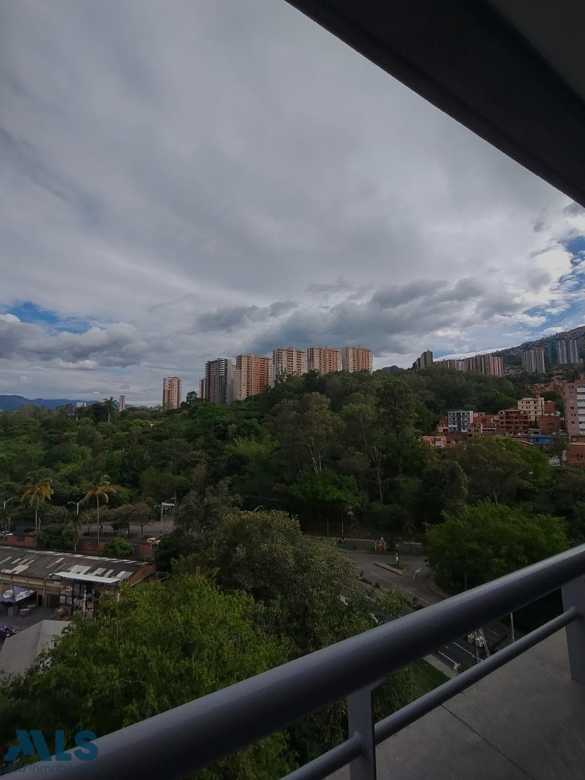 Apartamento en venta en Santa Ana, Norte, Bello — foto 1 de 15