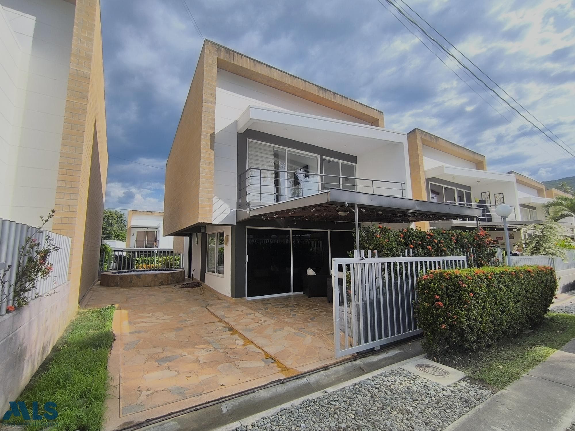 Casa en venta en La Barranca, Occidente Antioqueño, Santa Fe de Antioquia — foto 1 de 30
