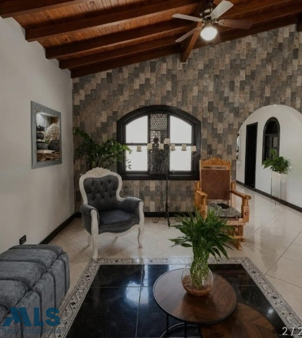 Casa en venta en Barrio Caicedo, Centro, Medellín — foto 1 de 20