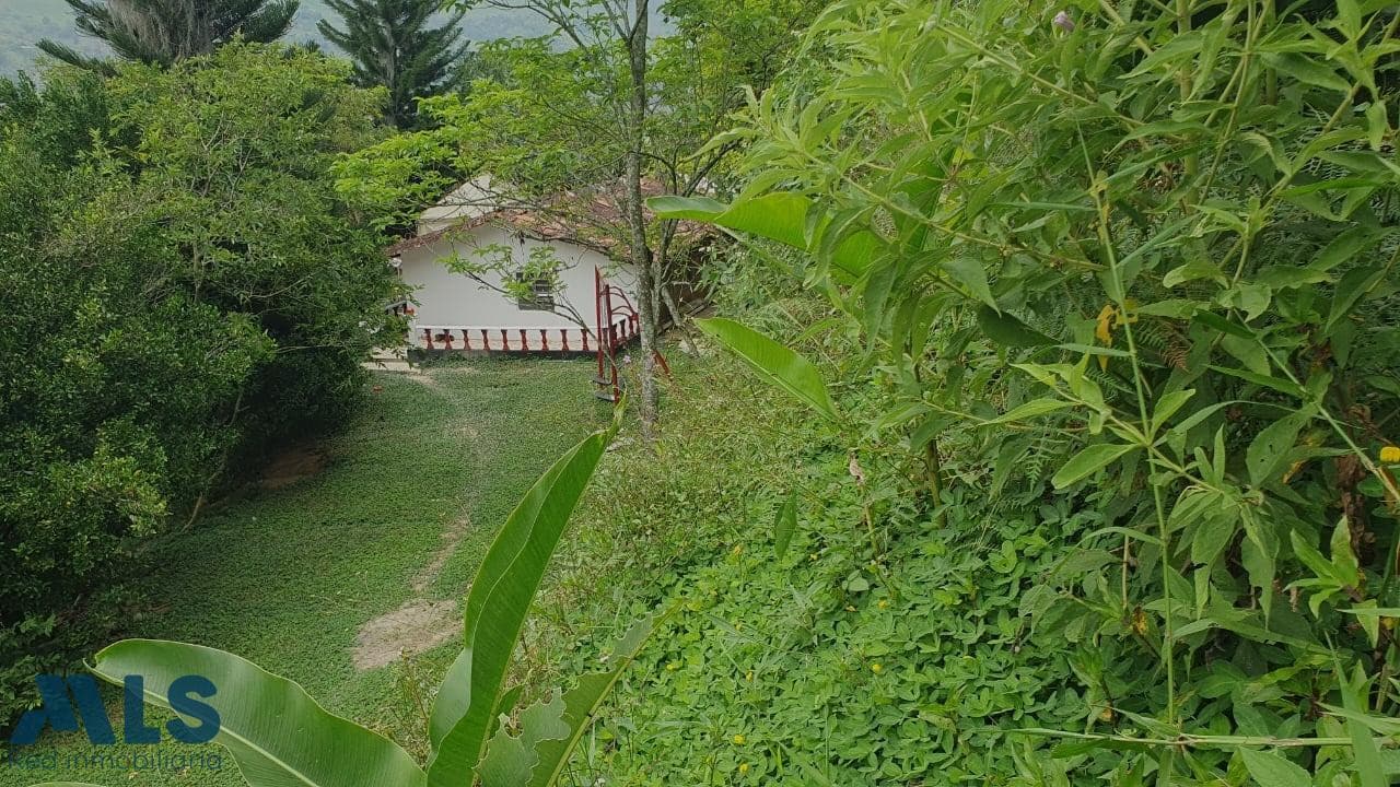 Casa en venta en V. El Tablazo Hatillo, Norte, Barbosa — foto 1 de 21