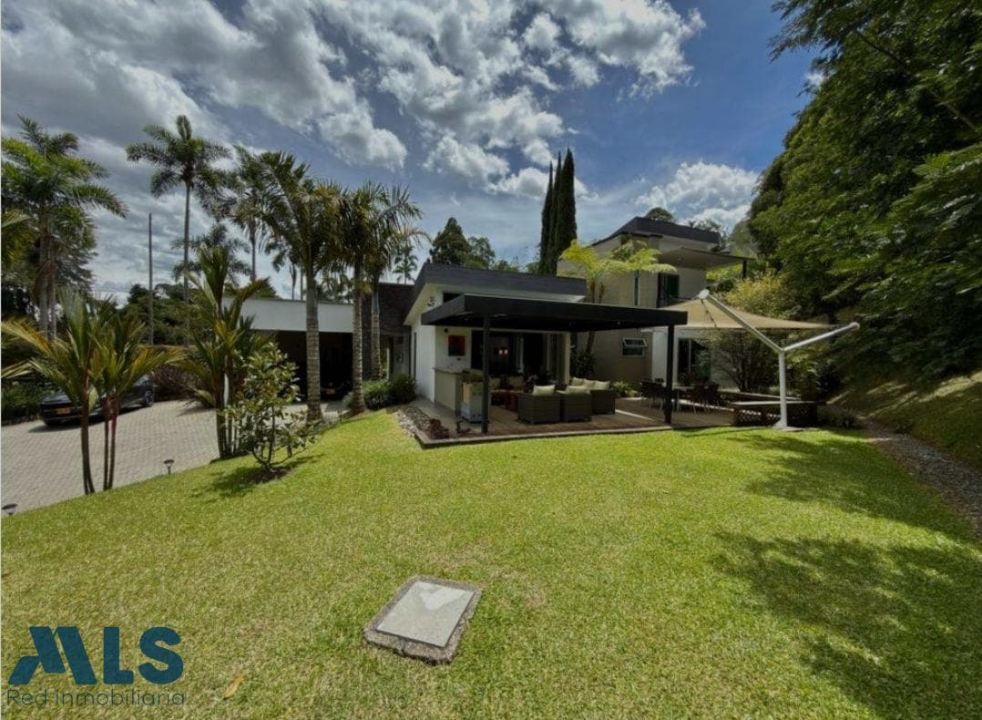 Casa en venta en Alto del Escobero (Envigado), Aburra Sur — foto 1 de 31