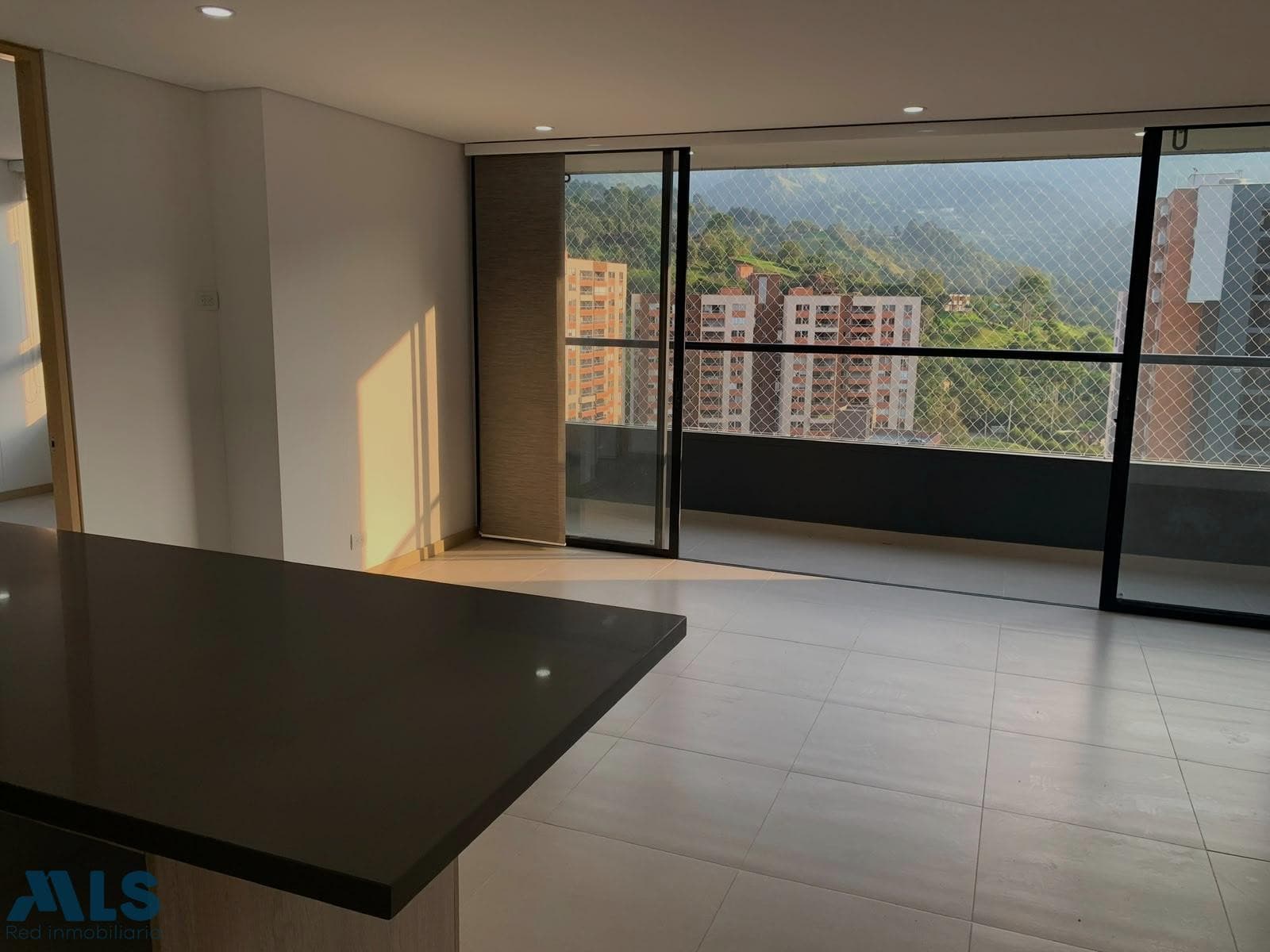 Apartamento en venta en Loma de las Brujas, Aburra Sur, Envigado — foto 1 de 28