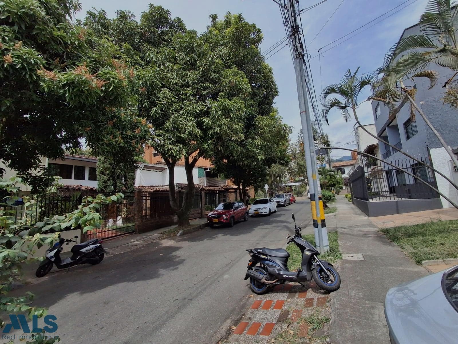 Casa en venta en La Palma, Belén Guayabal, Medellín — foto 1 de 37