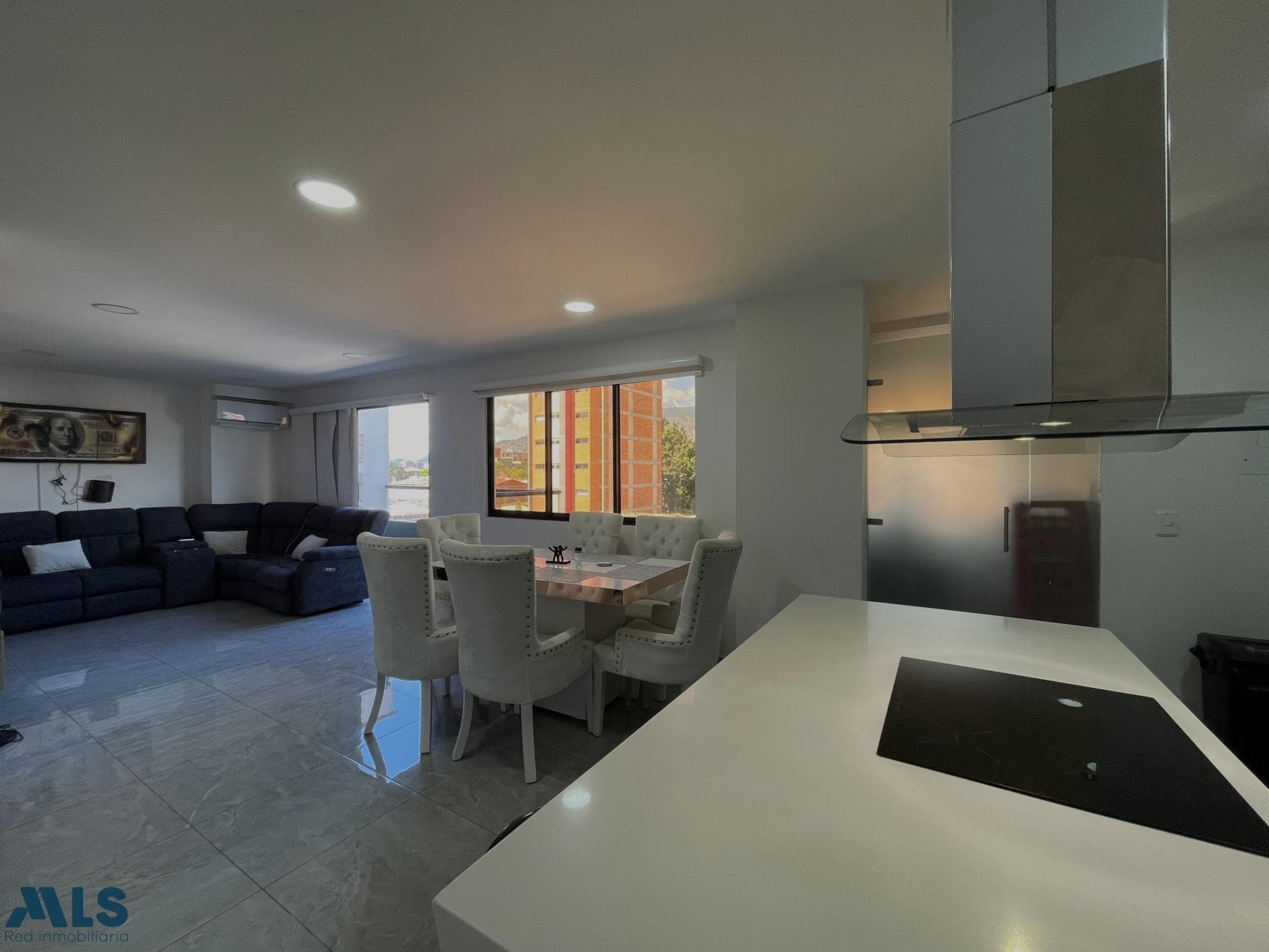 Apartamento en venta en Belén Rosales, Belén Guayabal, Medellín — foto 1 de 17