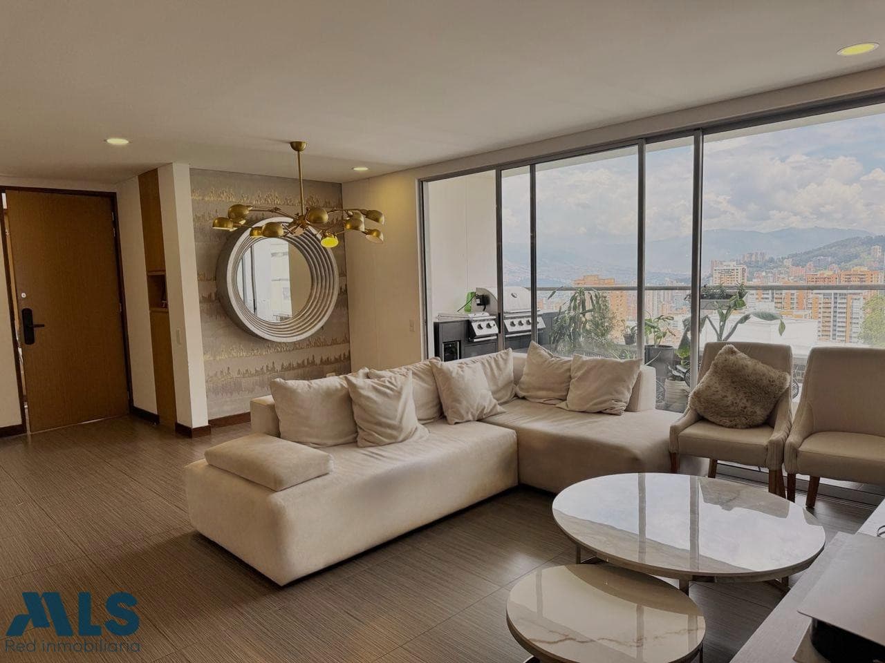 Apartamento en venta en Los Balsos Nº 1, Poblado, Medellín — foto 1 de 10