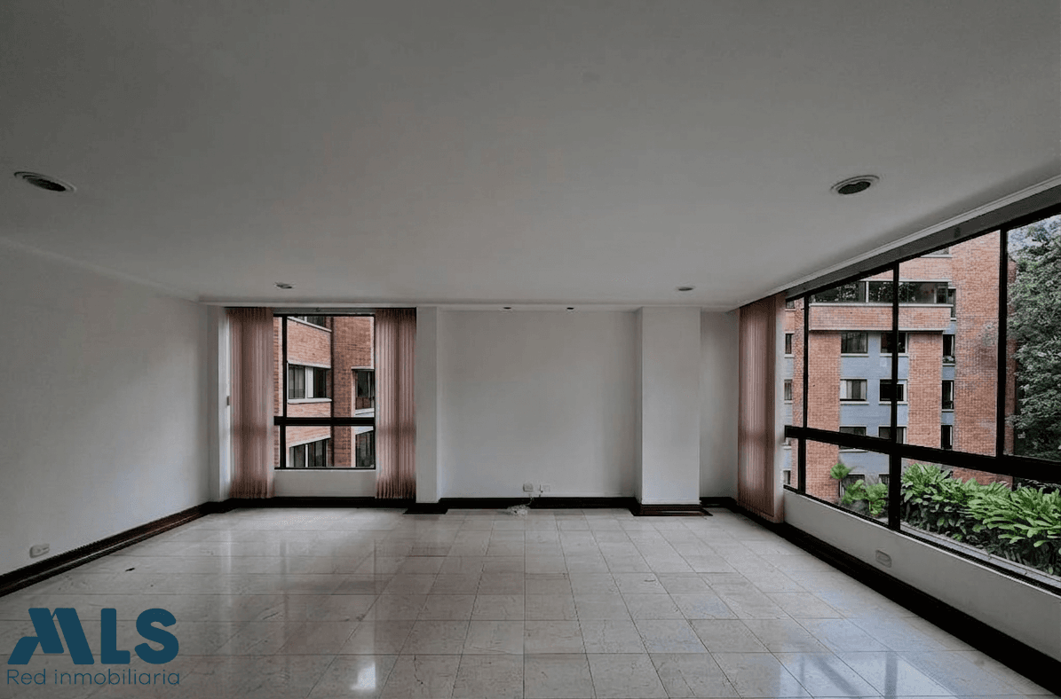Apartamento en venta en La Concha, Poblado, Medellín — foto 1 de 13