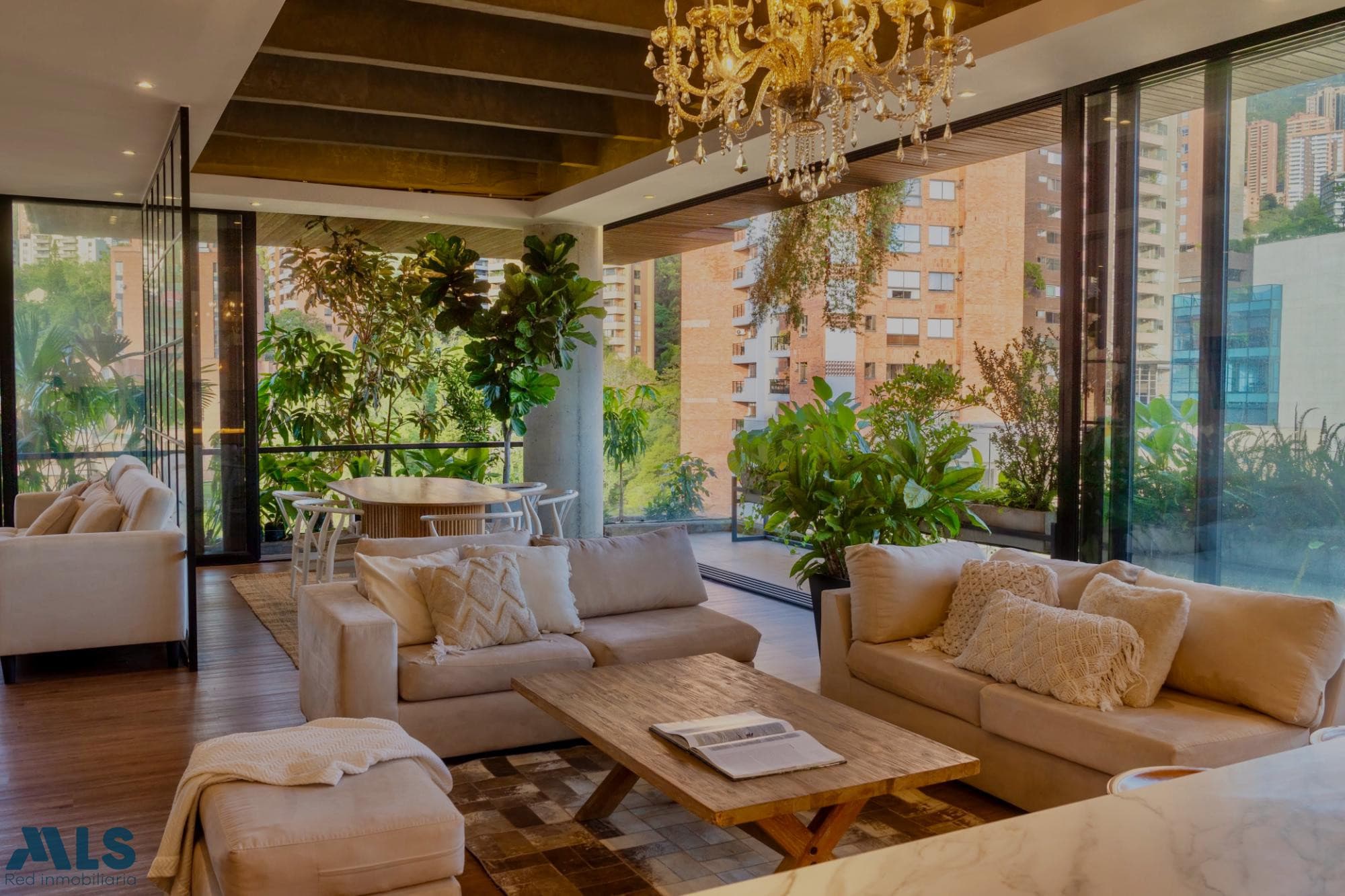 Apartamento en venta en La Concha, Poblado, Medellín — foto 1 de 21