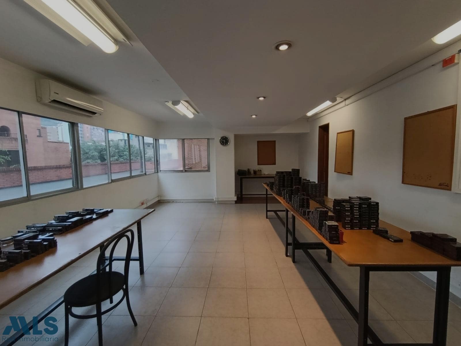 Oficina en venta en La Candelaria, Centro, Medellín — foto 1 de 14